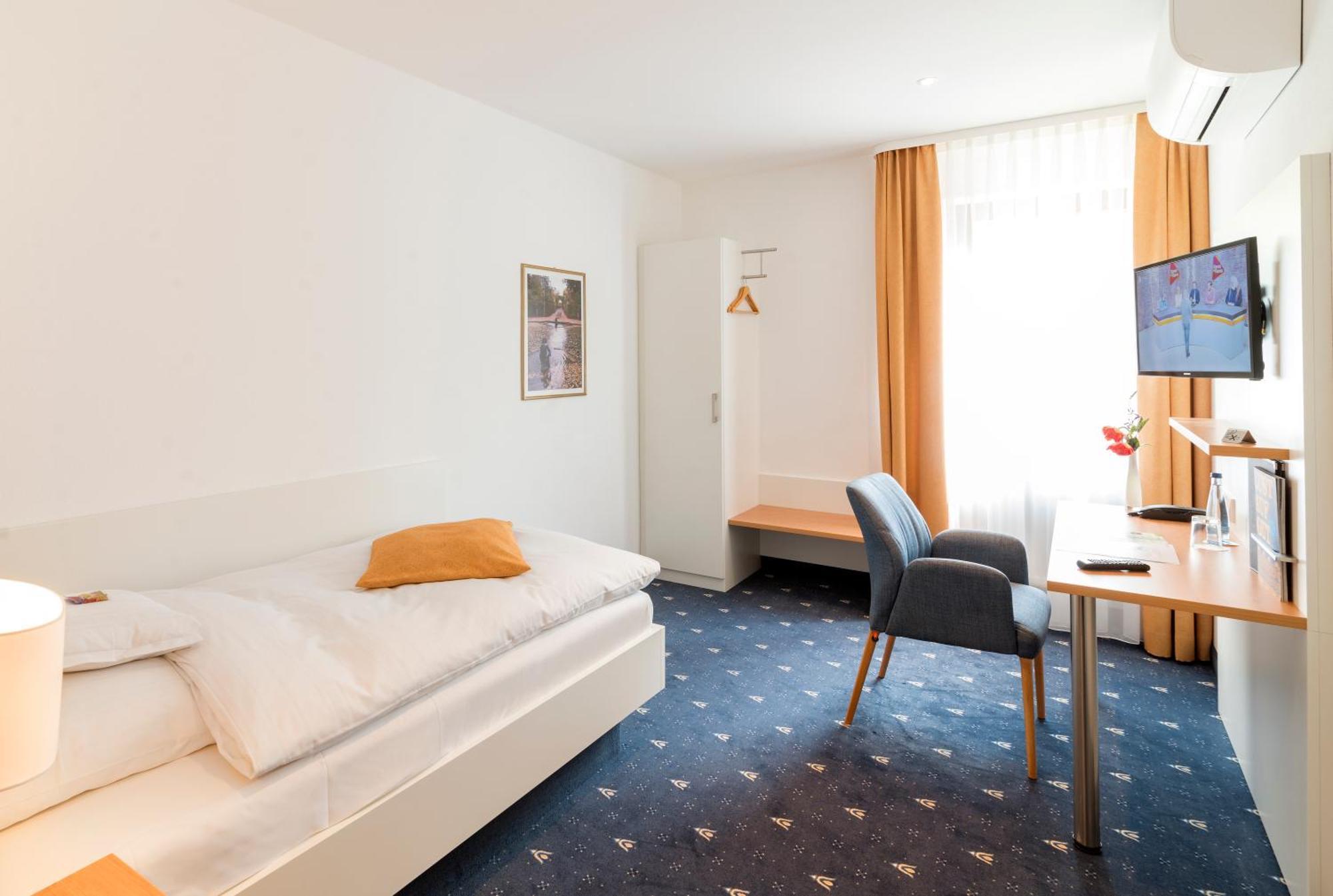 Hotel Adler Post Schwetzingen Extérieur photo