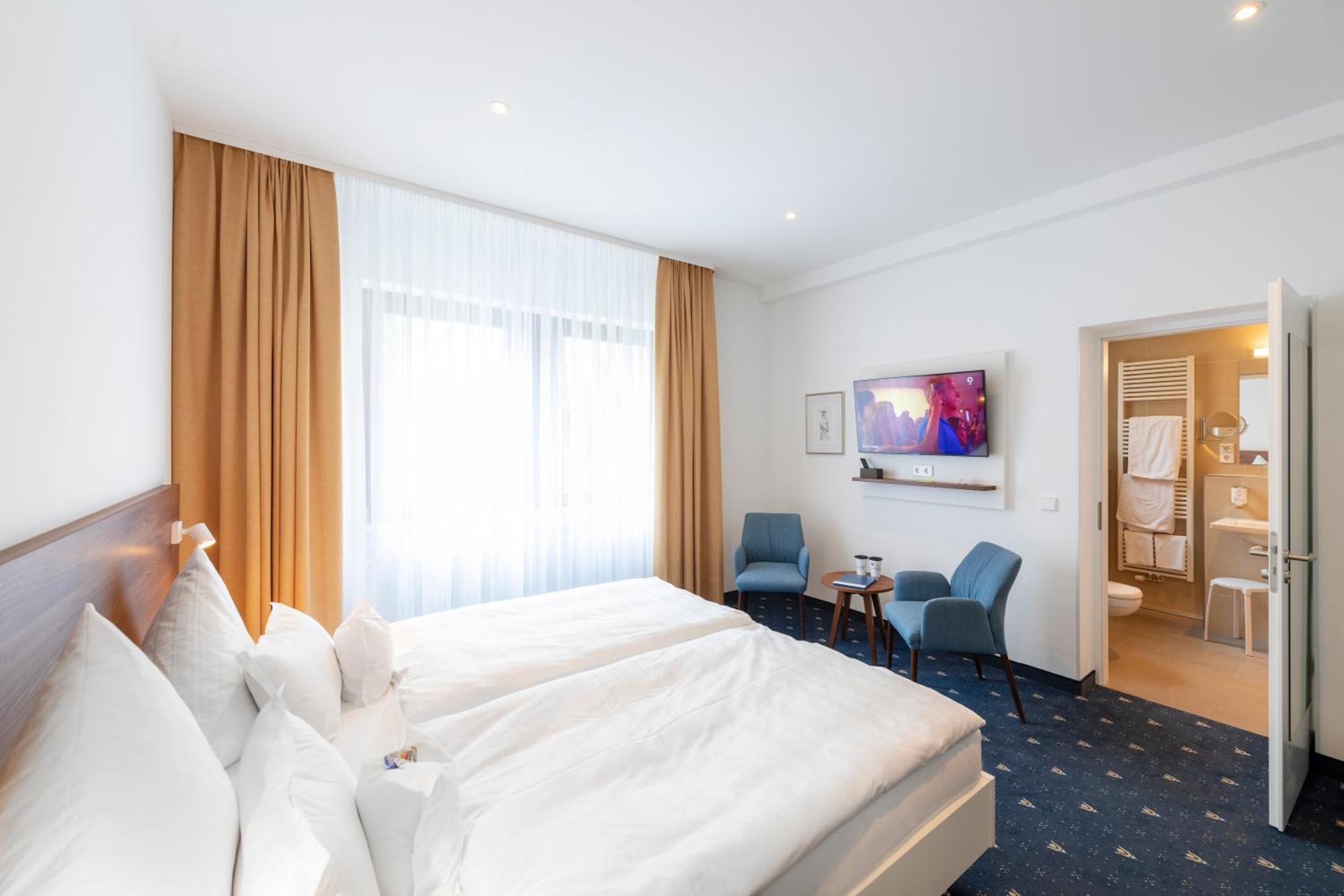 Hotel Adler Post Schwetzingen Extérieur photo
